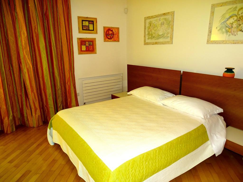 Villa Gioia Rooms Montegranaro Esterno foto