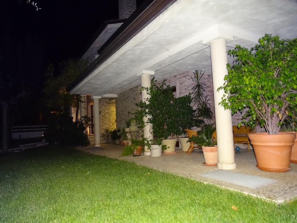 Villa Gioia Rooms Montegranaro Esterno foto